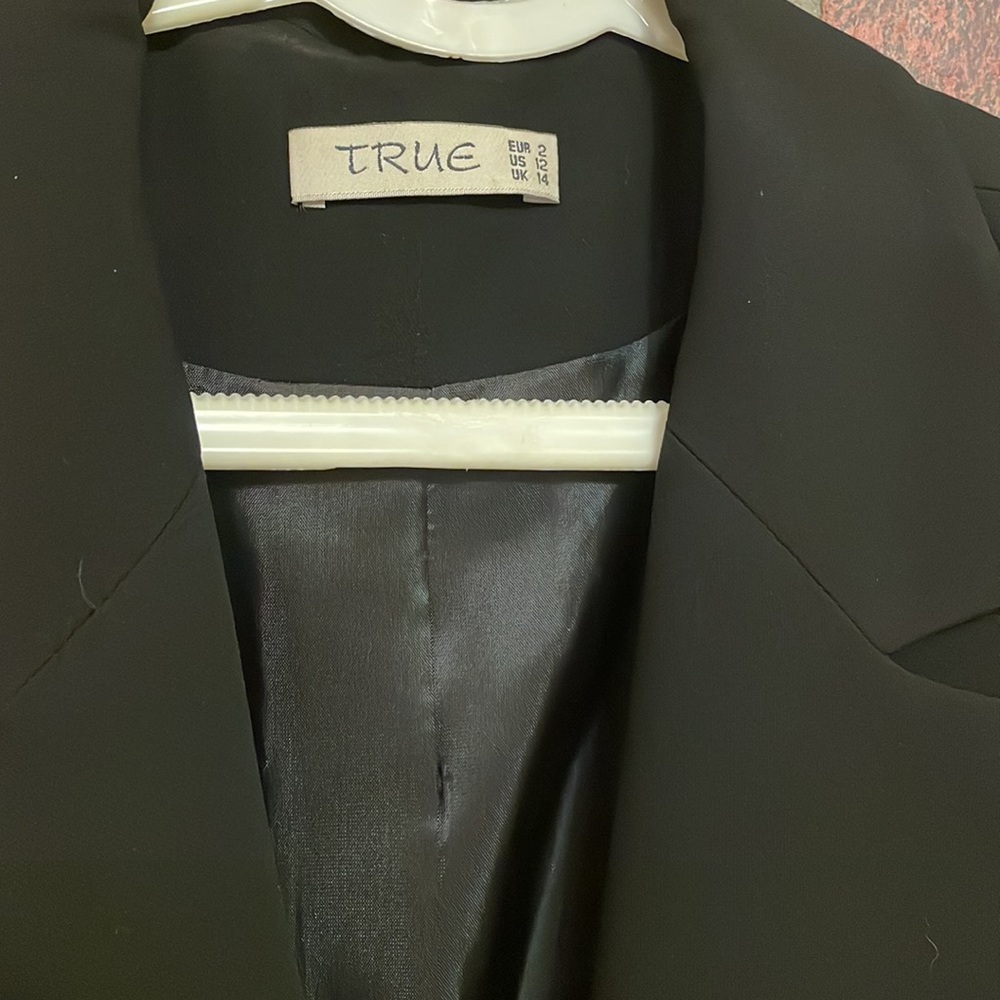 Beutiful vest - Picture 3 of 4